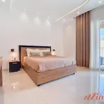 Holiday home Stunning 3br With Private Plunge Pool In Malta *