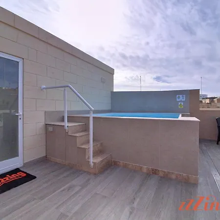 Rooftop 3br With Plunge Pool, Bbq & Private Garage Hal Ghaxiak