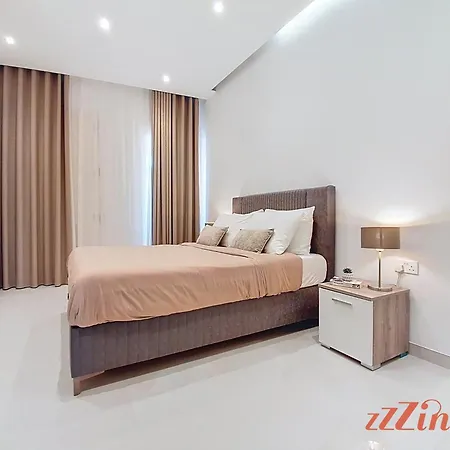 Rooftop 3br With Plunge Pool, Bbq & Private Garage *