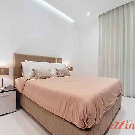 Rooftop Oasis With Plunge Pool & Bbq