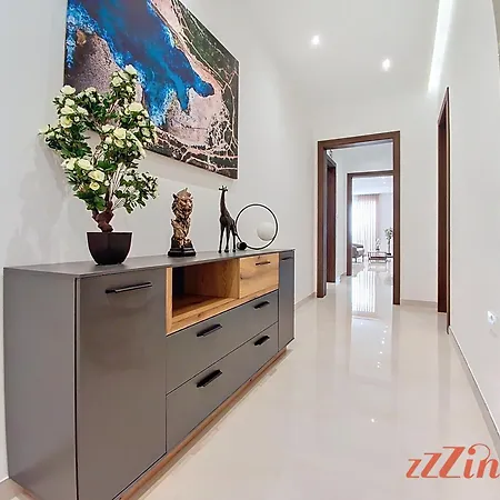 Stunning 3br With Private Plunge Pool In Malta Holiday home *