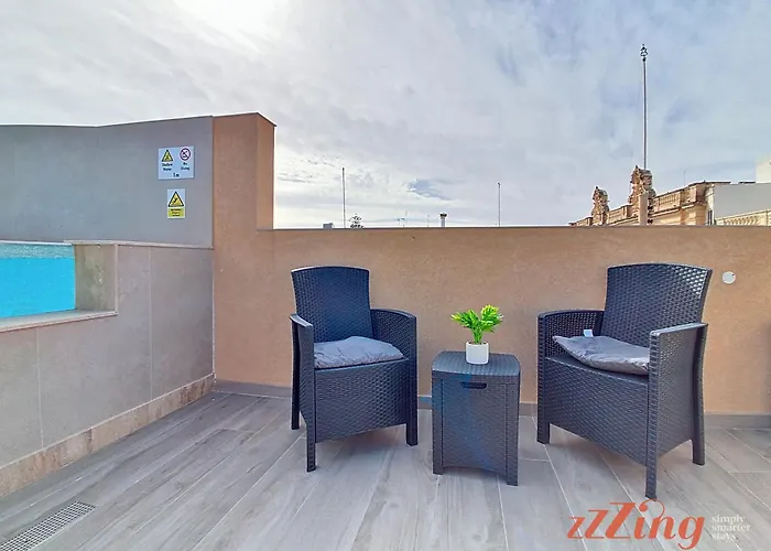 Rooftop Oasis With Plunge Pool & Bbq *