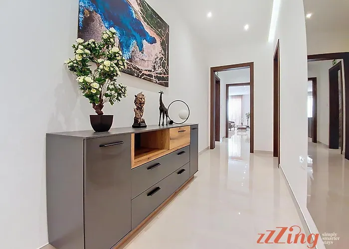 Rooftop Oasis With Plunge Pool & Bbq Case de vacanță *