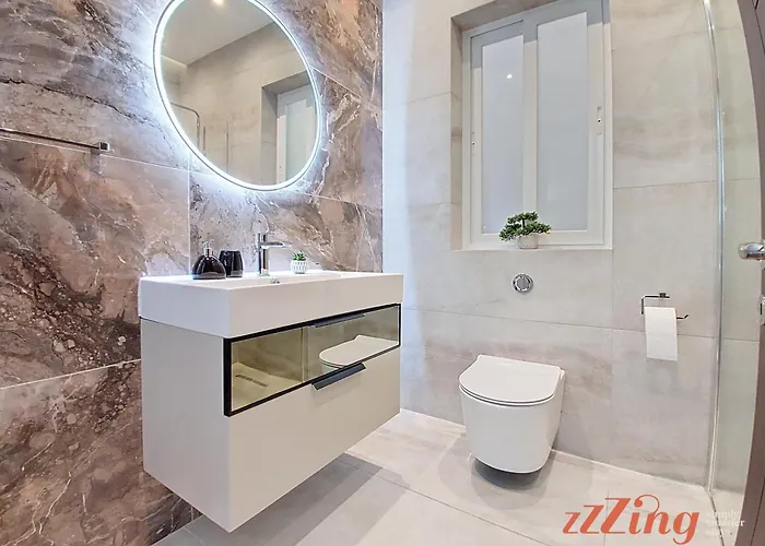 Rooftop Oasis With Plunge Pool & Bbq Case de vacanță