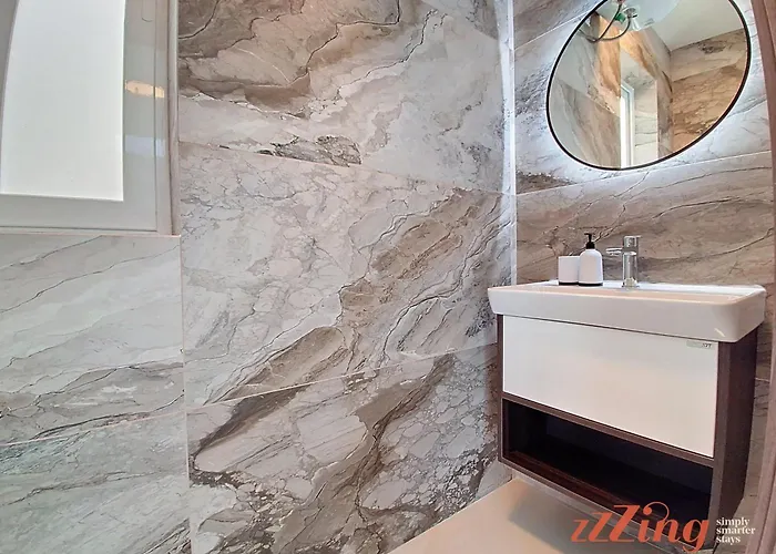 Rooftop Oasis With Plunge Pool & Bbq Holiday home *