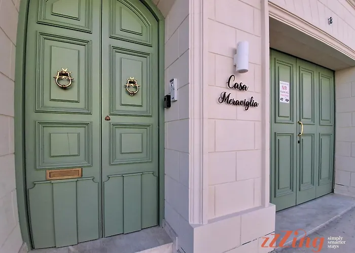 Rooftop Oasis With Plunge Pool & Bbq Holiday home