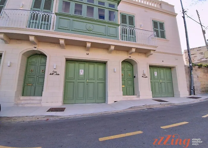 Holiday home Rooftop Oasis With Plunge Pool & Bbq *