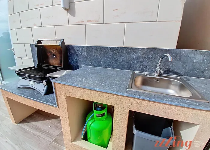 Rooftop Oasis With Plunge Pool & Bbq *